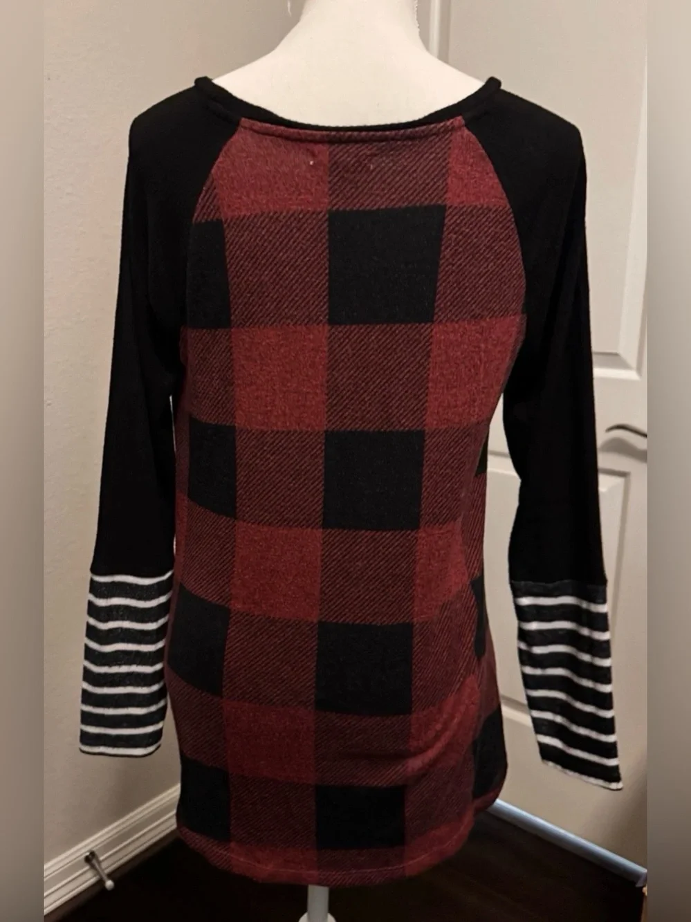 Maurices Women's Long Sleeve Shirt Size Small